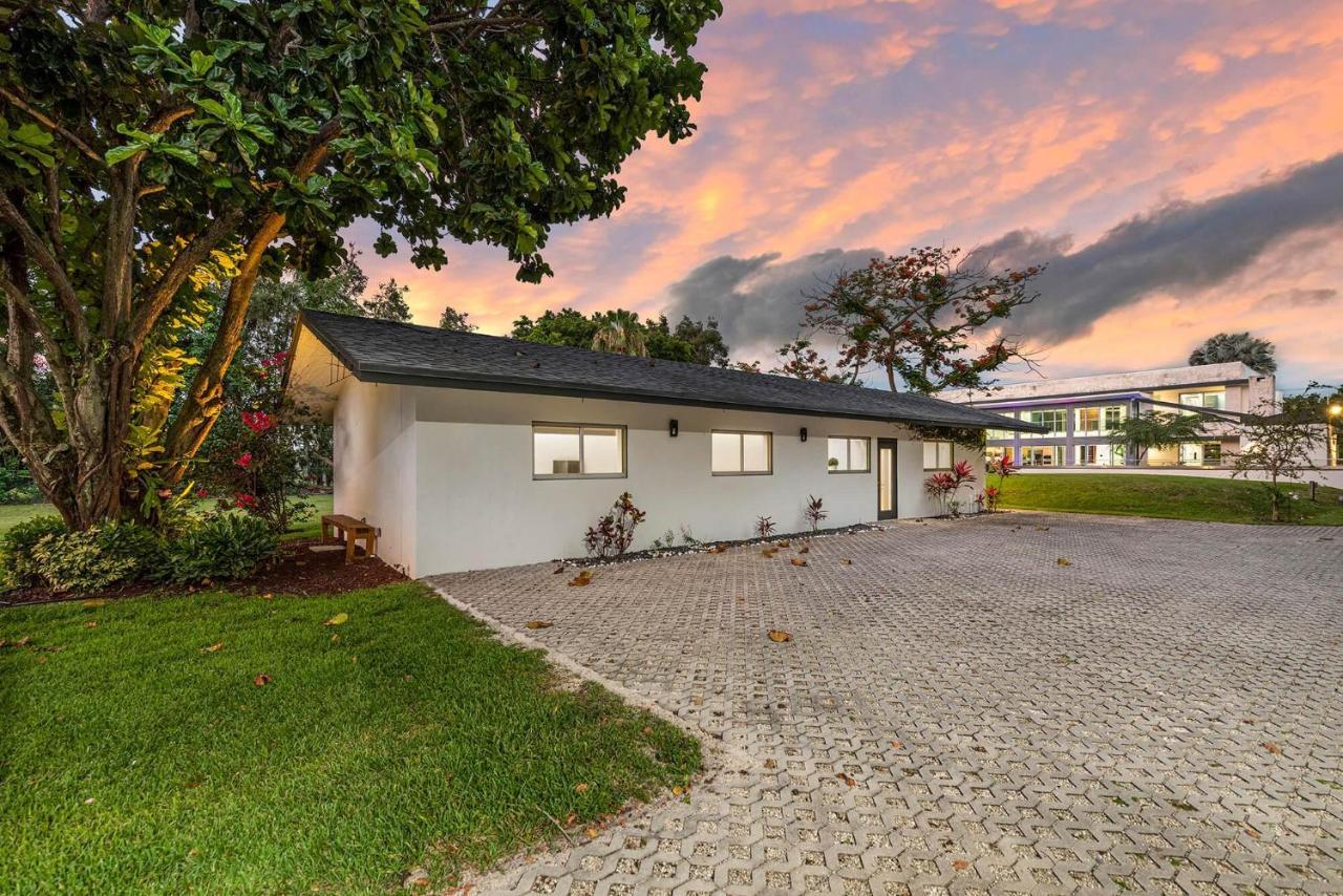 Modani Estate Miami Luaran gambar